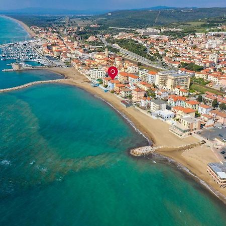 Villa Lilla Sulla Spiaggia Di San Vincenzo Luxury Luaran gambar