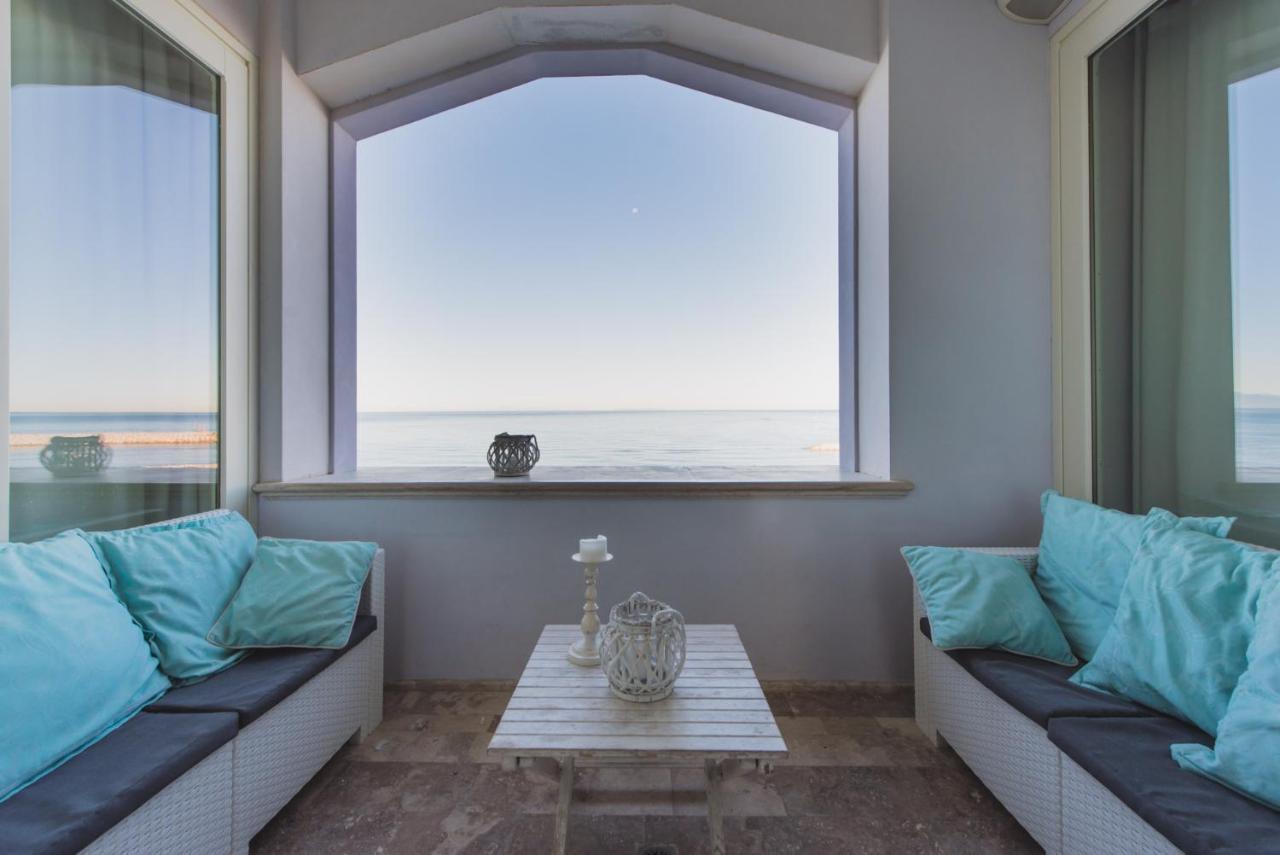 Villa Lilla Sulla Spiaggia Di San Vincenzo Luxury Luaran gambar